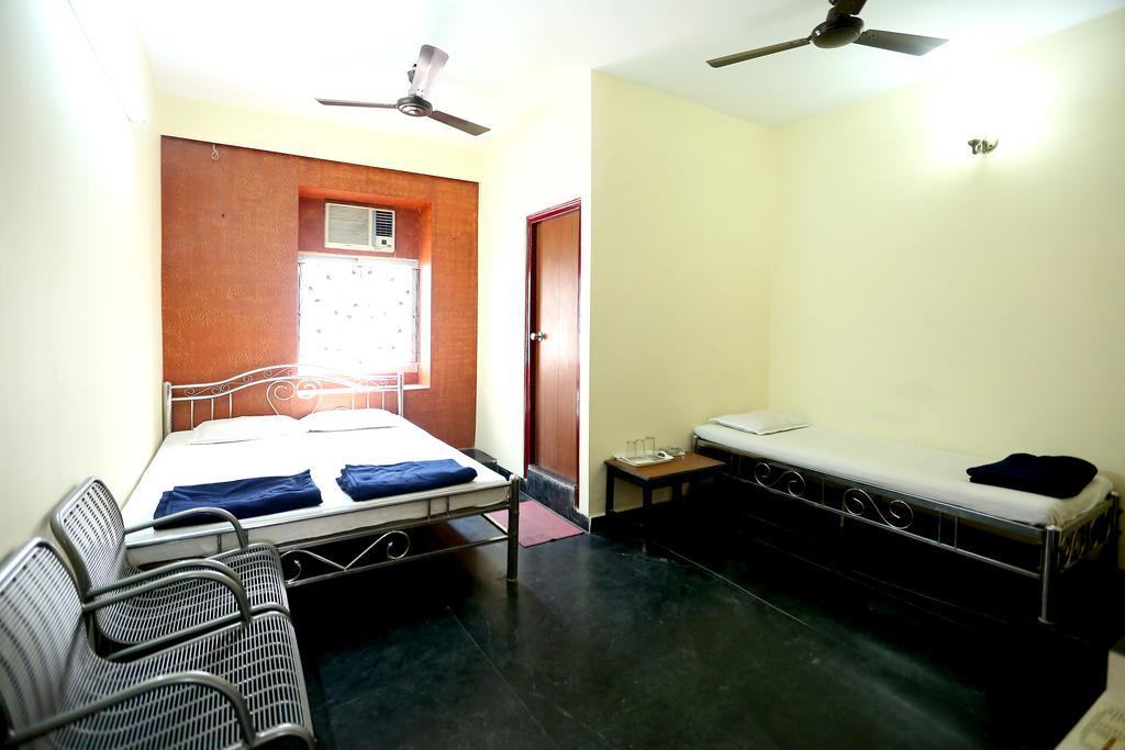 Central Guest House Calcutta Eksteriør billede