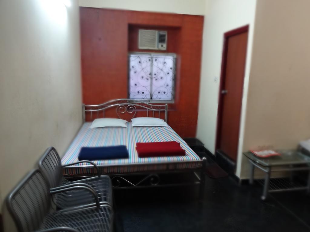 Central Guest House Calcutta Eksteriør billede
